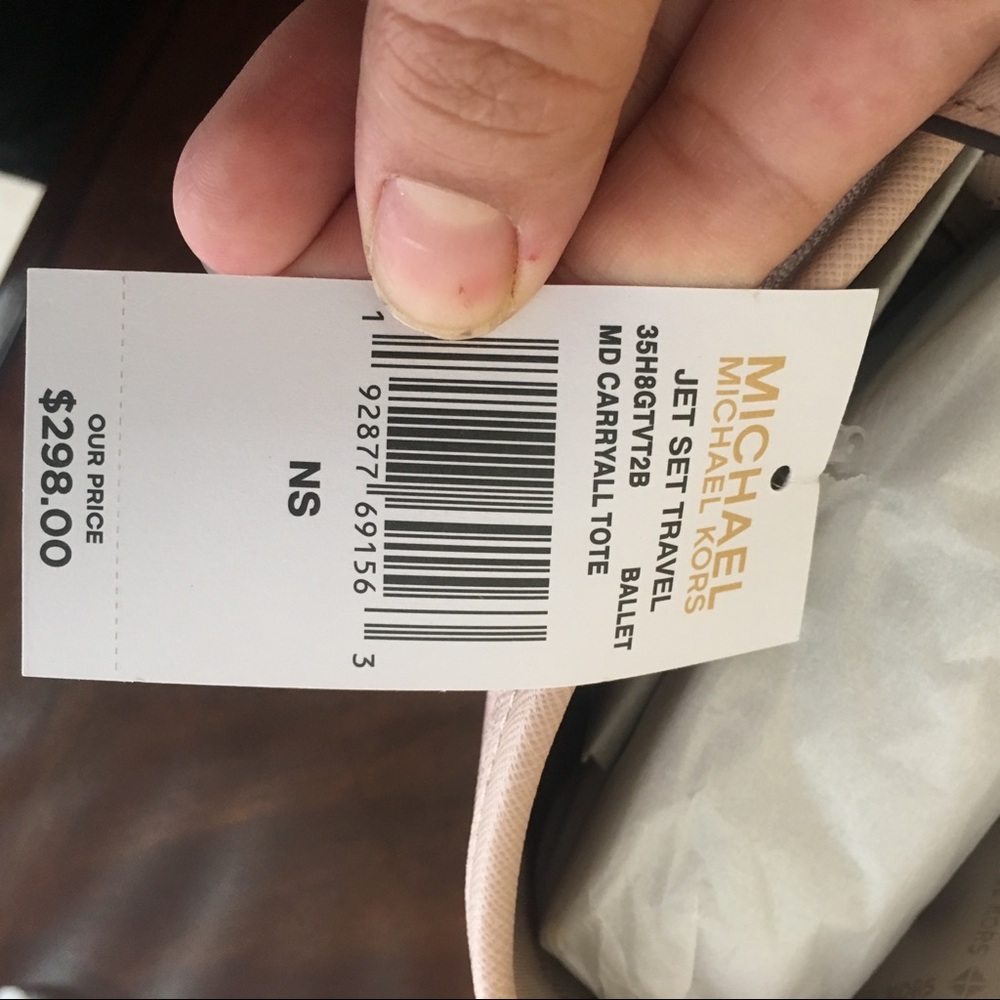 New Michael Kors medium carryall tote - Picture 5 of 8